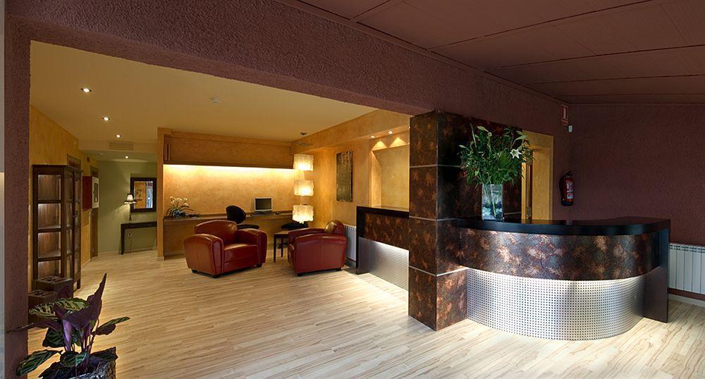 Hotel H Con Encanto Binéfar Exteriör bild